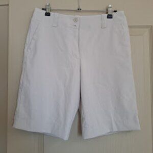 Womens Nike Golf Khaki Shorts size 2